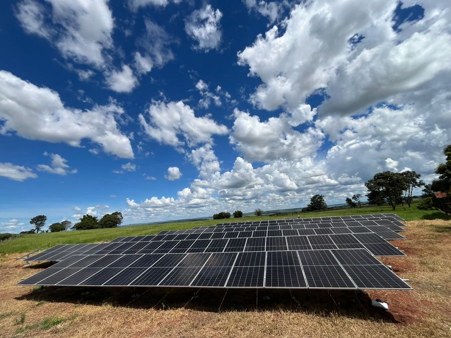 Usina solar de solo em propriedade rural em Itaúna do Sul